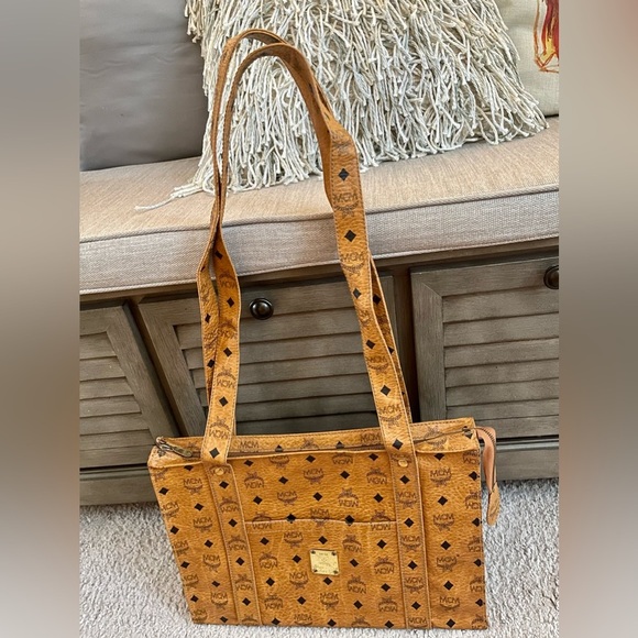 MCM Handbags - ⭐️COA⭐️ MCM VISETOS SHOPPER TOTE~MADE IN GERMANY~ ⚡️BEAUTIFUL VINTAGE BAG⚡️